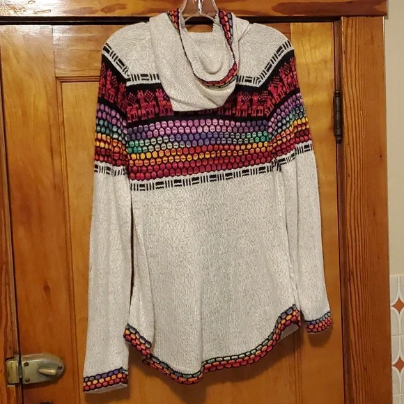 Gaupo Peru Meych Hooded Cardigan Made in Peru - Picture 6 of 15